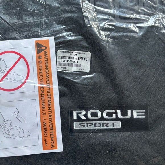 2018-2022 OEM Nissan Rogue Sport Black Carpet Floor Mats 4 Pcs T99E2- 6MA0B NEW - Picture 3 of 5